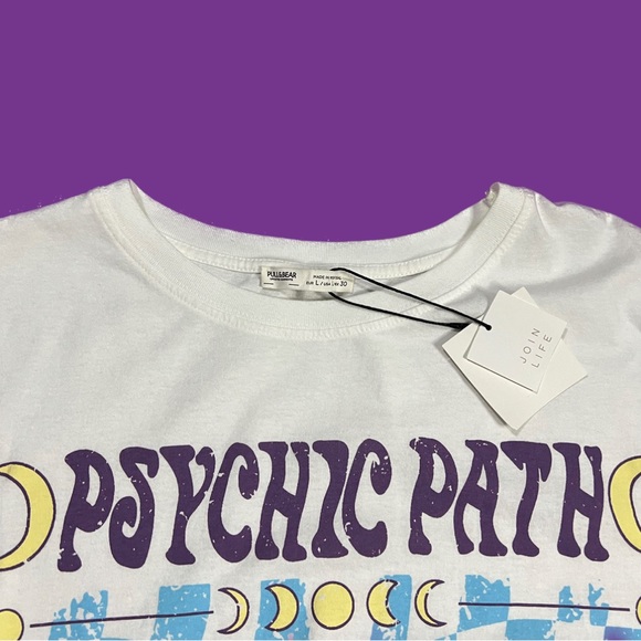 Pull & Bear Graphic T-shirt - Picture 2 of 3